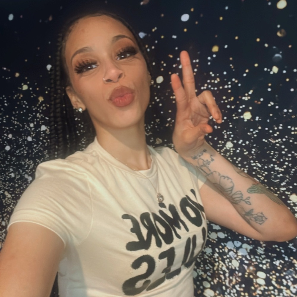 Meet your Posher, Jhenee